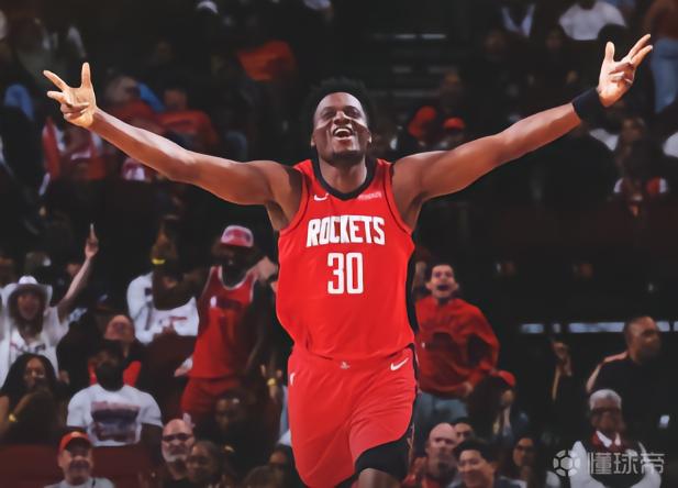 作为火箭球员时隔6年再砍20+10，卡佩拉今日命中生涯首个三分