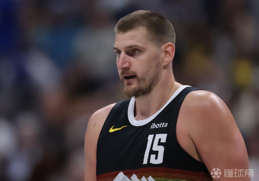 约基奇常规赛数据：连续两赛季场均三双，篮板助攻均联盟第一