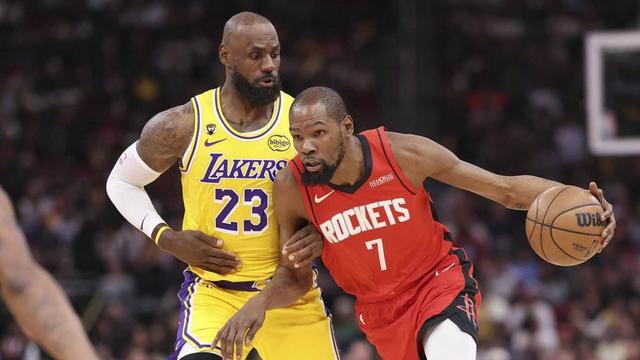 詹姆斯赛前爆粗训话湖人：打火箭少废话，都给我去抢篮板！