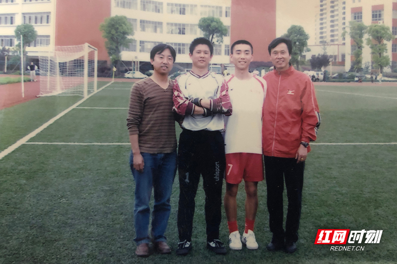 今日！NBA湖人VS活塞，东契奇+詹姆斯联袂出战，能否取得10连胜？CCTV5不转，2大平台直播